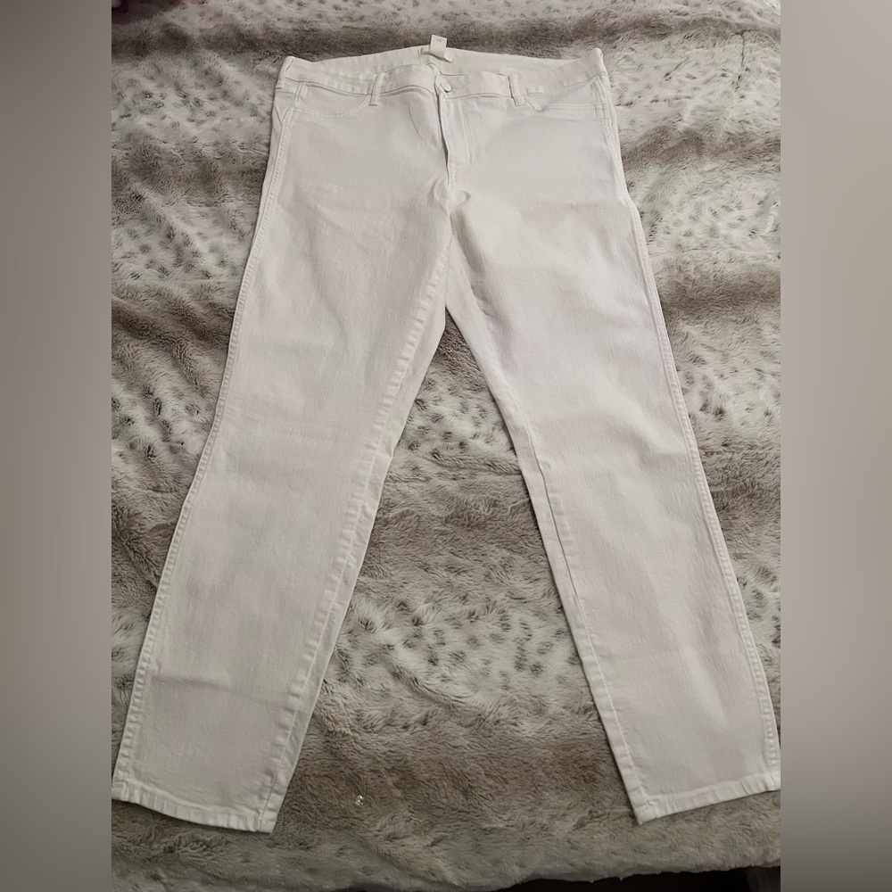 H&M White Buttoned Pants